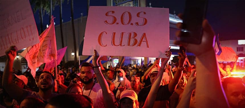 Cover Image for Twitter Bans Trump, But Lets the Cuban Dictator Tweet Away
