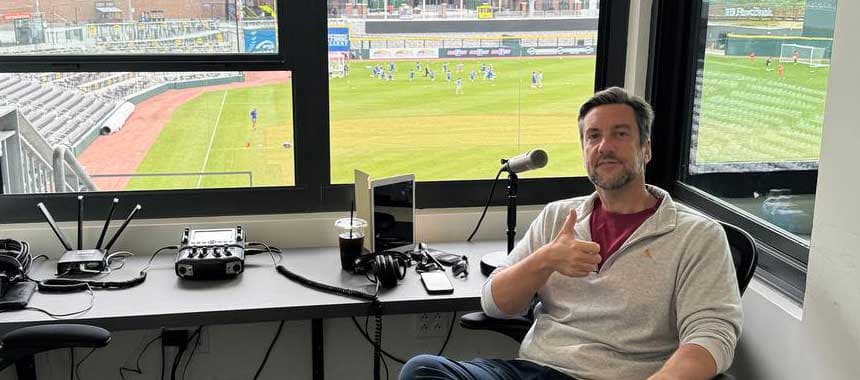 Cover Image for Photos: Clay Broadcasts from Knoxville