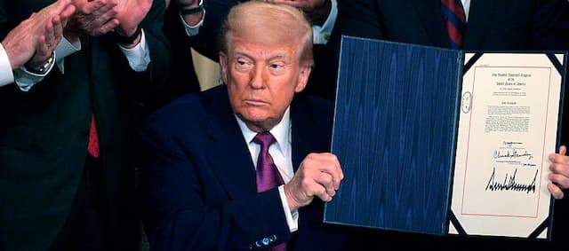Cover Image for Trump Kills California’s Insane EV Mandate